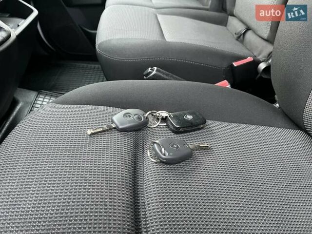 Рено Мастер 2020 в Дубно на Automoto.ua Белый Рено Мастер, объемом двигателя 2.3 л и пробегом 201 тыс. км за 18600 $, фото 65 на Automoto.ua