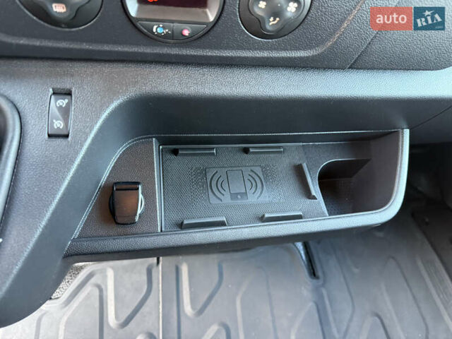 Білий Рено Мастєр, об'ємом двигуна 2.3 л та пробігом 187 тис. км за 21900 $, фото 41 на Automoto.ua