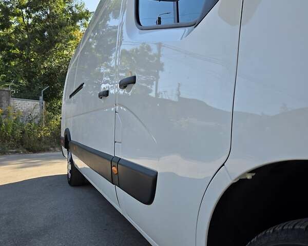 Белый Рено Мастер, объемом двигателя 0 л и пробегом 192 тыс. км за 21900 $, фото 48 на Automoto.ua