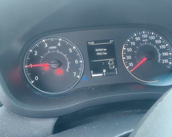 Белый Рено Мастер, объемом двигателя 2.3 л и пробегом 307 тыс. км за 20350 $, фото 23 на Automoto.ua