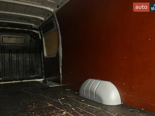 Белый Рено Мастер, объемом двигателя 2.3 л и пробегом 217 тыс. км за 19999 $, фото 37 на Automoto.ua