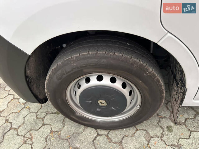Білий Рено Мастєр, об'ємом двигуна 2.3 л та пробігом 190 тис. км за 19200 $, фото 15 на Automoto.ua