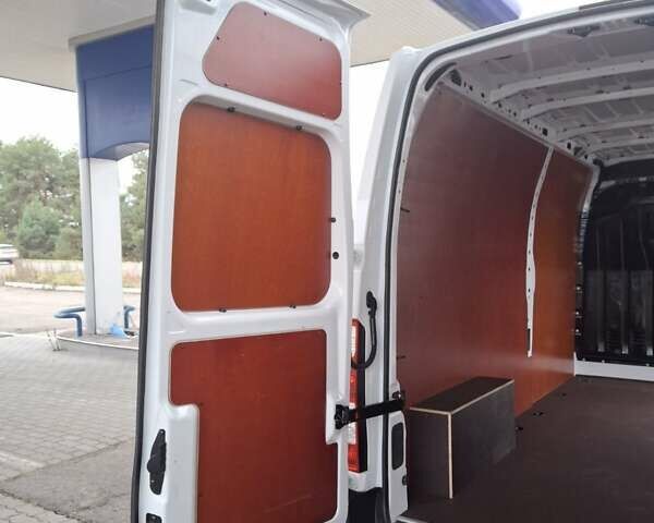 Белый Рено Мастер, объемом двигателя 2.3 л и пробегом 241 тыс. км за 19800 $, фото 20 на Automoto.ua