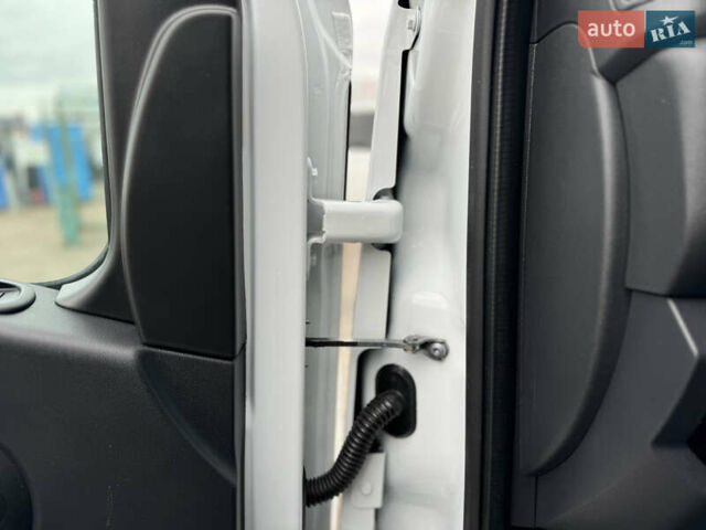 Білий Рено Мастєр, об'ємом двигуна 2.3 л та пробігом 267 тис. км за 21500 $, фото 81 на Automoto.ua