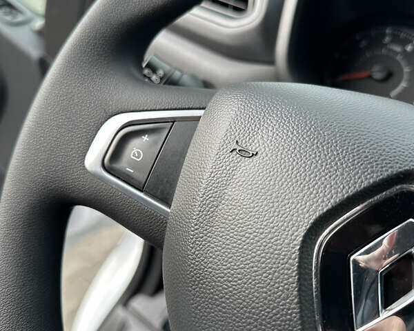 Белый Рено Мастер, объемом двигателя 2.3 л и пробегом 240 тыс. км за 18500 $, фото 66 на Automoto.ua