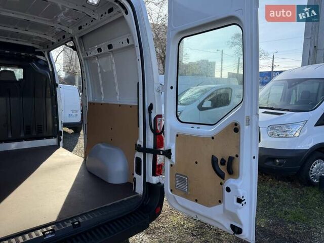 Белый Рено Мастер, объемом двигателя 2.3 л и пробегом 250 тыс. км за 19999 $, фото 35 на Automoto.ua