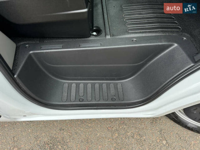 Білий Рено Мастєр, об'ємом двигуна 2.3 л та пробігом 267 тис. км за 21500 $, фото 49 на Automoto.ua