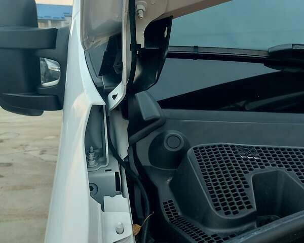 Білий Рено Мастєр, об'ємом двигуна 2.3 л та пробігом 257 тис. км за 17900 $, фото 55 на Automoto.ua