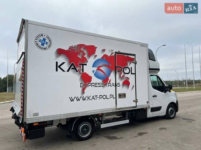 Белый Рено Мастер, объемом двигателя 2.3 л и пробегом 293 тыс. км за 24999 $, фото 4 на Automoto.ua