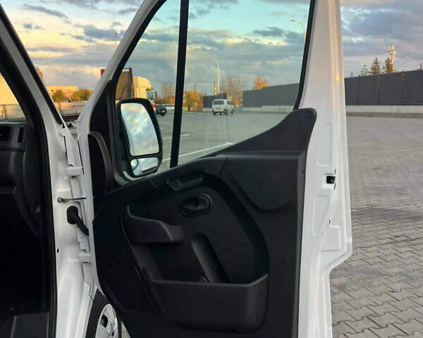 Белый Рено Мастер, объемом двигателя 2.3 л и пробегом 189 тыс. км за 18555 $, фото 29 на Automoto.ua