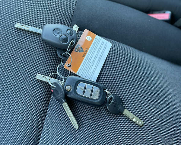 Білий Рено Мастєр, об'ємом двигуна 2.3 л та пробігом 143 тис. км за 22500 $, фото 25 на Automoto.ua