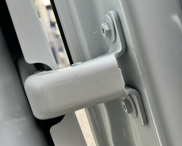 Белый Рено Мастер, объемом двигателя 2.3 л и пробегом 164 тыс. км за 19950 $, фото 58 на Automoto.ua