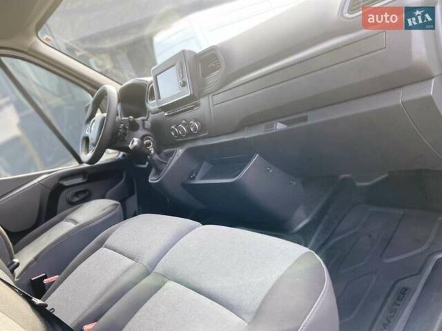 Белый Рено Мастер, объемом двигателя 2.3 л и пробегом 138 тыс. км за 18850 $, фото 32 на Automoto.ua