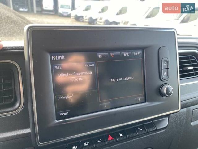 Белый Рено Мастер, объемом двигателя 2.3 л и пробегом 138 тыс. км за 18850 $, фото 44 на Automoto.ua