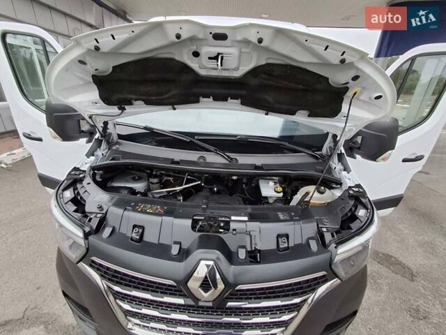 Белый Рено Мастер, объемом двигателя 2.3 л и пробегом 241 тыс. км за 19800 $, фото 19 на Automoto.ua