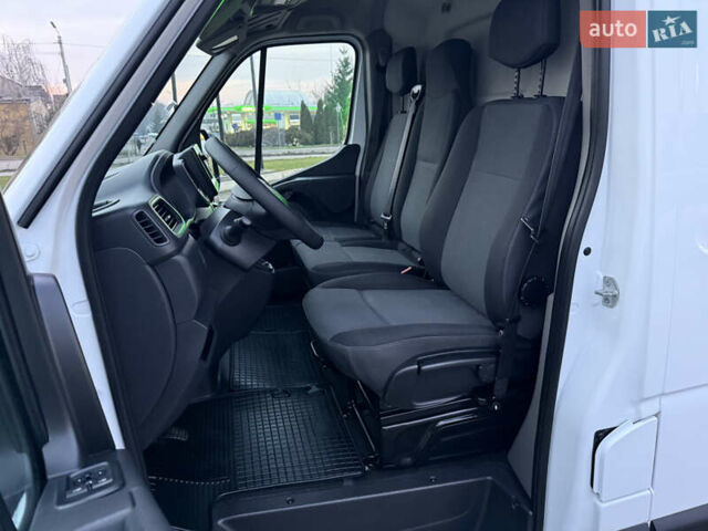 Белый Рено Мастер, объемом двигателя 0 л и пробегом 252 тыс. км за 18800 $, фото 22 на Automoto.ua