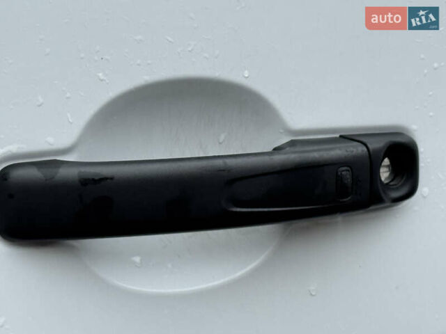 Белый Рено Мастер, объемом двигателя 2.3 л и пробегом 242 тыс. км за 21000 $, фото 8 на Automoto.ua