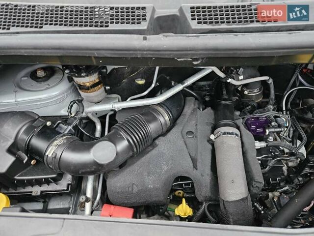 Білий Рено Мастєр, об'ємом двигуна 2.3 л та пробігом 217 тис. км за 18900 $, фото 78 на Automoto.ua