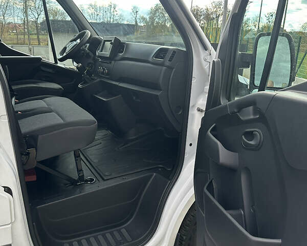 Белый Рено Мастер, объемом двигателя 2.3 л и пробегом 193 тыс. км за 22500 $, фото 19 на Automoto.ua