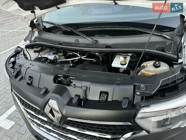 Білий Рено Мастєр, об'ємом двигуна 2.3 л та пробігом 171 тис. км за 18800 $, фото 71 на Automoto.ua