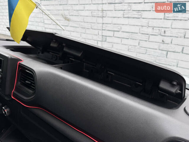 Белый Рено Мастер, объемом двигателя 2.3 л и пробегом 242 тыс. км за 21000 $, фото 28 на Automoto.ua