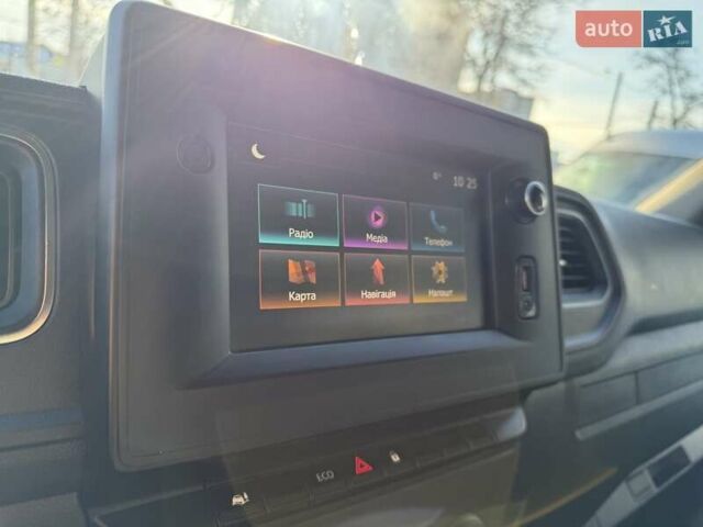 Белый Рено Мастер, объемом двигателя 2.3 л и пробегом 250 тыс. км за 19999 $, фото 23 на Automoto.ua