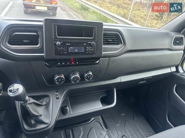 Белый Рено Мастер, объемом двигателя 2.3 л и пробегом 290 тыс. км за 25200 $, фото 21 на Automoto.ua