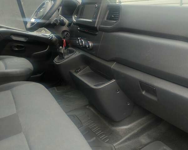 Білий Рено Мастєр, об'ємом двигуна 2.3 л та пробігом 366 тис. км за 19500 $, фото 6 на Automoto.ua