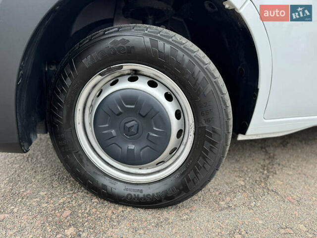 Білий Рено Мастєр, об'ємом двигуна 2.3 л та пробігом 267 тис. км за 21500 $, фото 7 на Automoto.ua