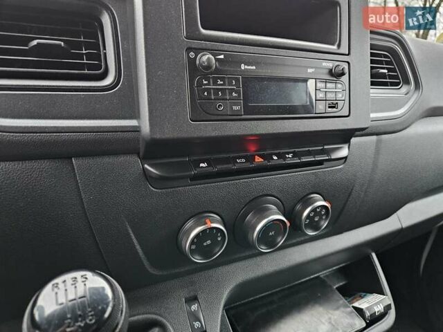 Білий Рено Мастєр, об'ємом двигуна 2.3 л та пробігом 217 тис. км за 18900 $, фото 41 на Automoto.ua