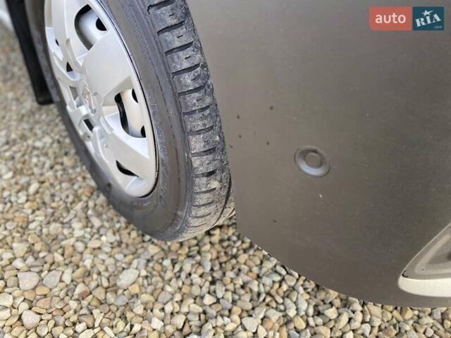 Белый Рено Мастер, объемом двигателя 2.3 л и пробегом 138 тыс. км за 18850 $, фото 15 на Automoto.ua