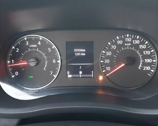 Білий Рено Мастєр, об'ємом двигуна 2.3 л та пробігом 257 тис. км за 17900 $, фото 21 на Automoto.ua