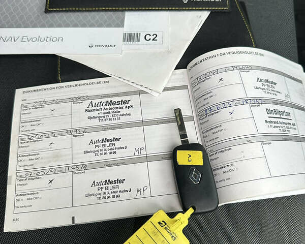 Белый Рено Мастер, объемом двигателя 2.3 л и пробегом 193 тыс. км за 22500 $, фото 41 на Automoto.ua