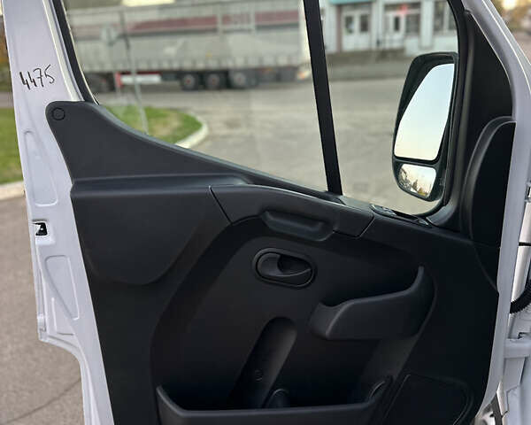 Білий Рено Мастєр, об'ємом двигуна 2.3 л та пробігом 175 тис. км за 19600 $, фото 34 на Automoto.ua