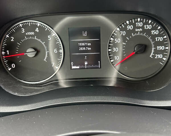 Белый Рено Мастер, объемом двигателя 2.3 л и пробегом 193 тыс. км за 22500 $, фото 25 на Automoto.ua