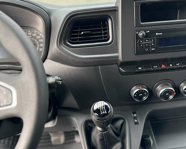 Белый Рено Мастер, объемом двигателя 2.3 л и пробегом 240 тыс. км за 18500 $, фото 58 на Automoto.ua