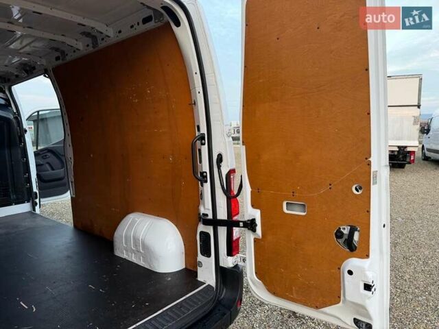 Белый Рено Мастер, объемом двигателя 2.3 л и пробегом 176 тыс. км за 21300 $, фото 27 на Automoto.ua