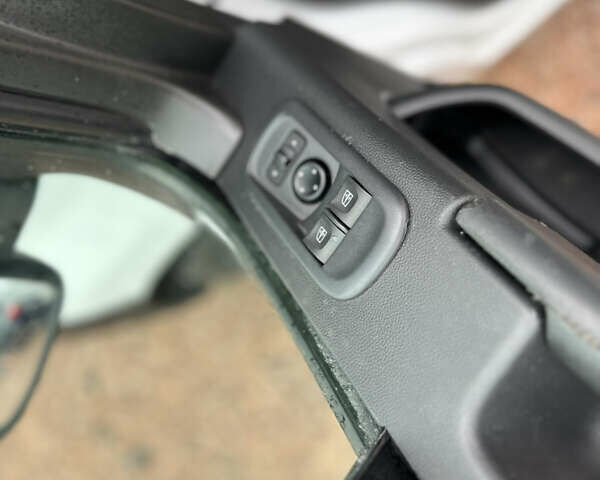 Білий Рено Мастєр, об'ємом двигуна 2.3 л та пробігом 204 тис. км за 21500 $, фото 13 на Automoto.ua