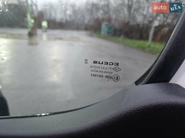 Белый Рено Мастер, объемом двигателя 2.3 л и пробегом 184 тыс. км за 18300 $, фото 62 на Automoto.ua