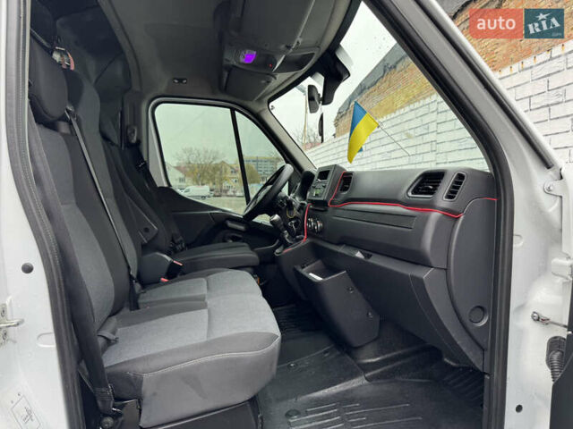 Белый Рено Мастер, объемом двигателя 2.3 л и пробегом 242 тыс. км за 21000 $, фото 24 на Automoto.ua