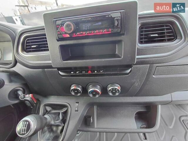 Белый Рено Мастер, объемом двигателя 2.3 л и пробегом 192 тыс. км за 18400 $, фото 49 на Automoto.ua