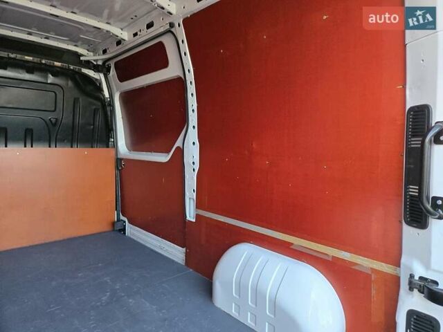 Белый Рено Мастер, объемом двигателя 2.3 л и пробегом 179 тыс. км за 18900 $, фото 33 на Automoto.ua