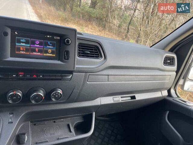 Белый Рено Мастер, объемом двигателя 2.3 л и пробегом 180 тыс. км за 22000 $, фото 39 на Automoto.ua