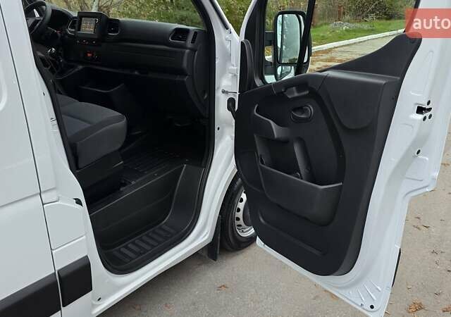 Белый Рено Мастер, объемом двигателя 2.3 л и пробегом 193 тыс. км за 21700 $, фото 27 на Automoto.ua