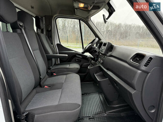 Білий Рено Мастєр, об'ємом двигуна 2.3 л та пробігом 98 тис. км за 27300 $, фото 53 на Automoto.ua