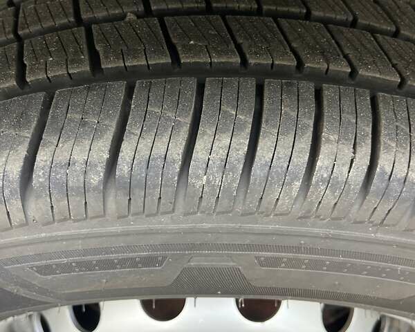 Белый Рено Мастер, объемом двигателя 2.3 л и пробегом 180 тыс. км за 22000 $, фото 11 на Automoto.ua