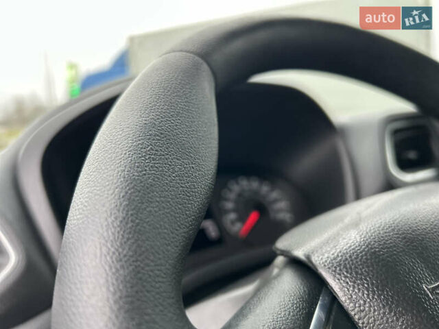 Білий Рено Мастєр, об'ємом двигуна 2.3 л та пробігом 169 тис. км за 18400 $, фото 42 на Automoto.ua