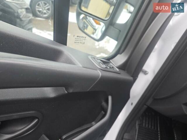 Білий Рено Мастєр, об'ємом двигуна 2.3 л та пробігом 215 тис. км за 20300 $, фото 33 на Automoto.ua