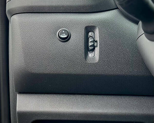 Белый Рено Мастер, объемом двигателя 2.3 л и пробегом 229 тыс. км за 25300 $, фото 36 на Automoto.ua