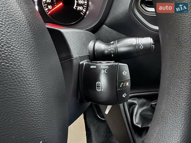 Белый Рено Мастер, объемом двигателя 2.3 л и пробегом 66 тыс. км за 25800 $, фото 36 на Automoto.ua